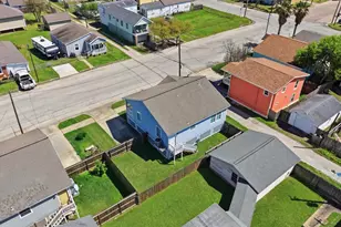 2311 56th St, Galveston, TX 77551 - Photo 22