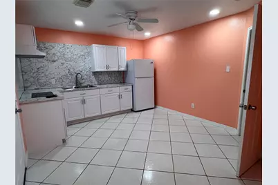 10519 Silver Oak Lane #A, Houston, TX 77038 - Photo 2