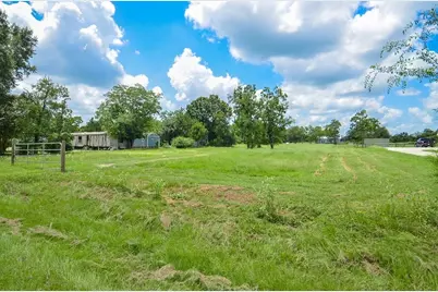 3853 College Street, Sealy, TX 77474 - Photo 6
