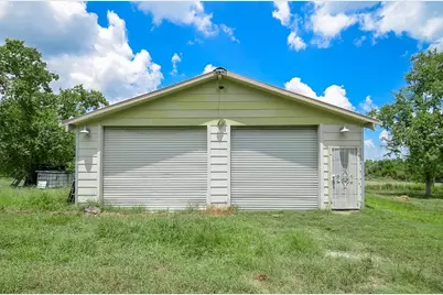 3853 College Street, Sealy, TX 77474 - Photo 10