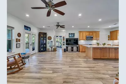 7502 E Wallisville Road, Baytown, TX 77521 - Photo 18