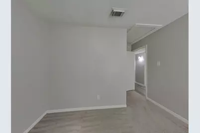 6422 French Chateau Drive, Houston, TX 77088 - Photo 10