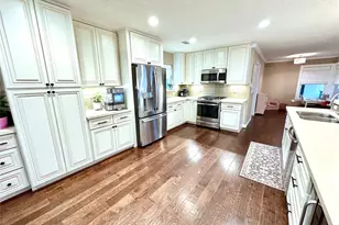 510 N Shadowbend Ave, Friendswood, TX 77546 - Photo 10