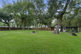 205 Oetken W, Anahuac, TX 77514 - Photo 28