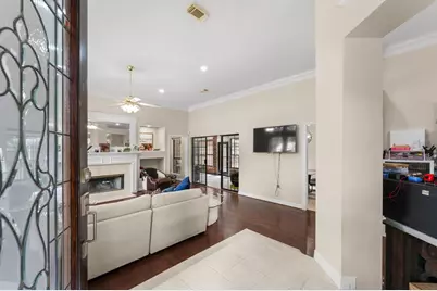 205 Oetken W, Anahuac, TX 77514 - Photo 6