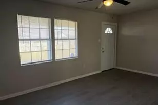 5402 Lyndhurst Dr, Houston, TX 77033 - Photo 2