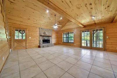 76 Hunters Creek Drive, Huntsville, TX 77340 - Photo 18