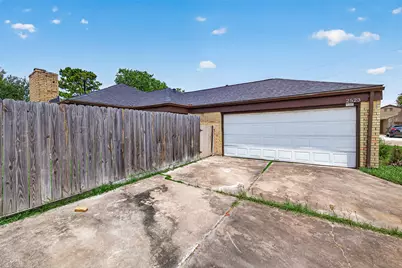 2523 Creekway Circle, Missouri City, TX 77459 - Photo 2