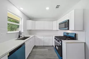 13107 Boreas Dr, Houston, TX 77039 - Photo 10