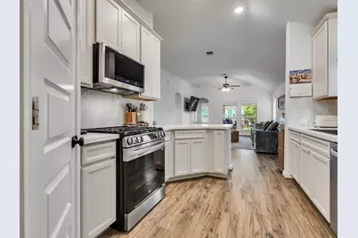 4827 Ladona Court, League City, TX 77573 - Photo 16