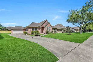 4218 Castle Dr, Santa Fe, TX 77510 - Photo 2