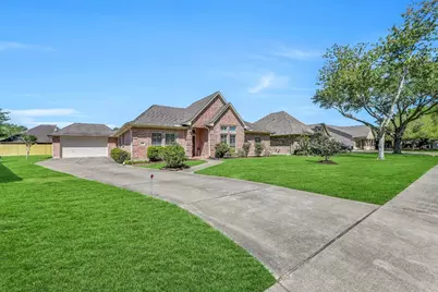 4218 Castle Drive, Santa Fe, TX 77510 - Photo 2