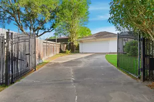 942 Brunswick Cir, Sugar Land, TX 77478 - Photo 42