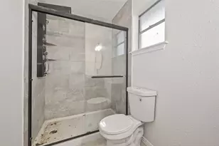 16235 La Terra Dr, Houston, TX 77083 - Photo 18