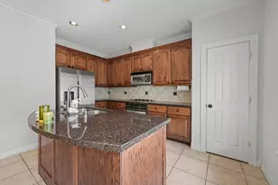 4327 Lake Walk Ct, Sugar Land, TX 77459 - Photo 6
