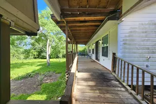 190 Briar Mdws Dr, Coldspring, TX 77331 - Photo 12
