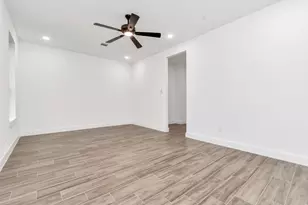 5616 Savyon Dr, Houston, TX 77091 - Photo 6