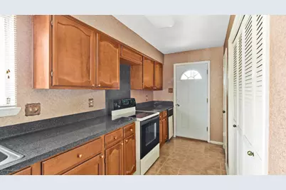 7859 Green Lawn Drive #7859, Houston, TX 77088 - Photo 6