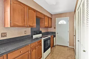 7859 Green Lawn Dr, Houston, TX 77088 - Photo 6