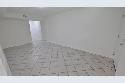 781 Country Place Drive #1061, Houston, TX 77079 - Photo 16