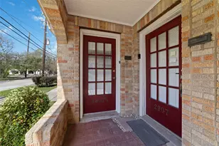 2907 Albany St, Houston, TX 77006 - Photo 2