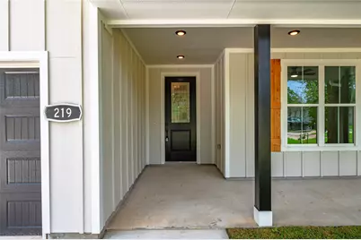 219 E Southland Avenue, Alvin, TX 77511 - Photo 6