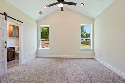 219 E Southland Avenue, Alvin, TX 77511 - Photo 20