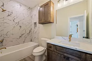 219 E Southland Ave, Alvin, TX 77511 - Photo 18