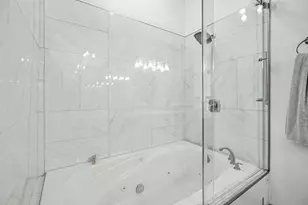 2400 Mechanic St, Galveston, TX 77550 - Photo 24