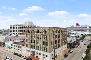 2400 Mechanic St, Galveston, TX 77550 - Photo 4