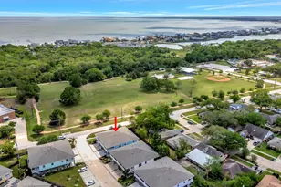 1731 Bayway Dr, Seabrook, TX 77586 - Photo 2