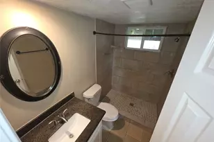 12526 Ravena Ct, Houston, TX 77089 - Photo 8