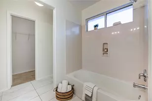 9926 Myrtle Field Ln, Houston, TX 77044 - Photo 34