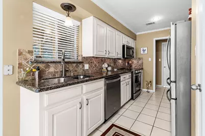 415 Northwood Drive, Conroe, TX 77303 - Photo 10
