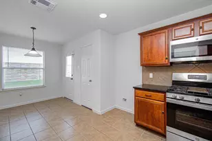 10918 Tobar Falls Cir, Houston, TX 77064 - Photo 22