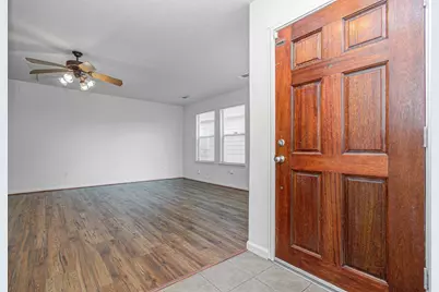 10918 Tobar Falls Circle, Houston, TX 77064 - Photo 6