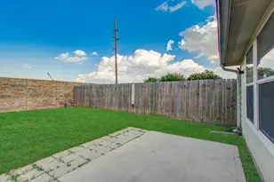 10918 Tobar Falls Cir, Houston, TX 77064 - Photo 38