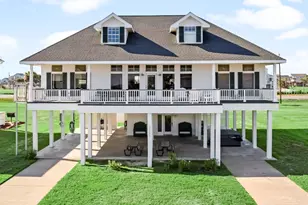 18306 E De Vaca, Galveston, TX 77554 - Photo 1