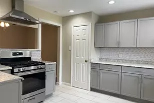 2726 Mesquite Dr, Sugar Land, TX 77479 - Photo 10