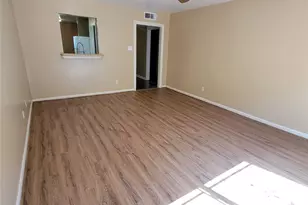 5212 Arboles Dr, Houston, TX 77035 - Photo 10