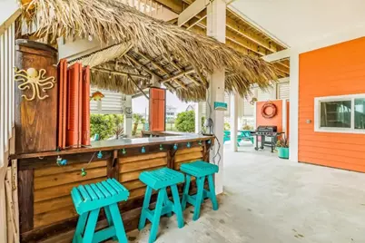 2296 E Crab Street, Crystal Beach, TX 77650 - Photo 6