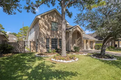 3603 SW Beacon Hill Drive, Pearland, TX 77584 - Photo 2