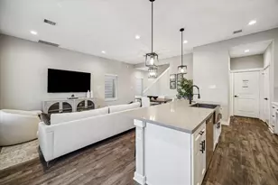 11307 Stonework Grv Ln, Houston, TX 77076 - Photo 12