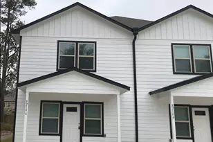 8218 Parker Rd, Houston, TX 77078 - Photo 1