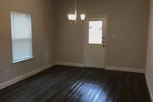 8218 Parker Rd, Houston, TX 77078 - Photo 2