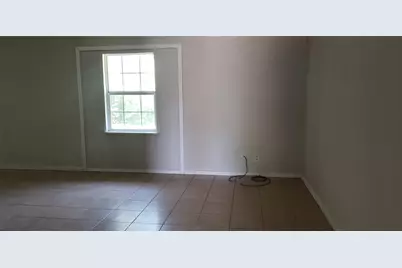 4346 Dalmatian Drive, Houston, TX 77045 - Photo 12