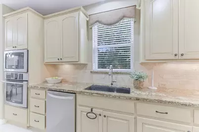 8210 Malardcrest Drive, Humble, TX 77346 - Photo 14