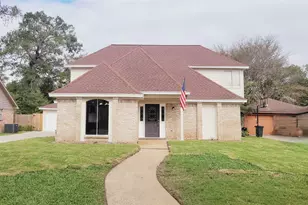 5715 Kiowa Timbers Dr, Humble, TX 77346 - Photo 1