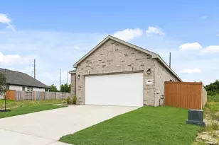480 Long Br Dr, Dayton, TX 77535 - Photo 2