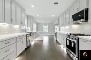 522 Caplin St, Houston, TX 77022 - Photo 8